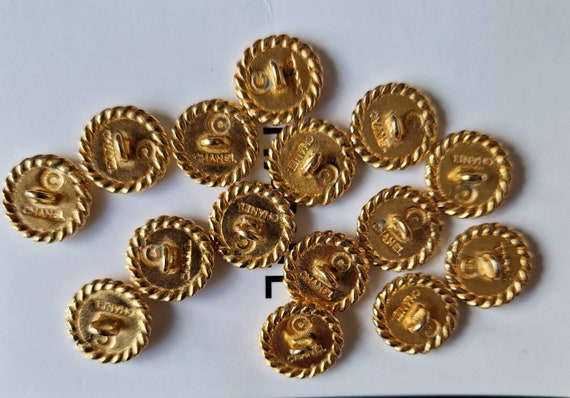 Authentic Chanel Button Clover Sold Individually Vintage 80 -  Finland