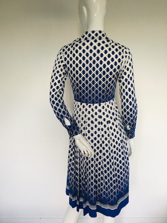 1960S 1970s geometrical print day dress Uk size 8 - image 8