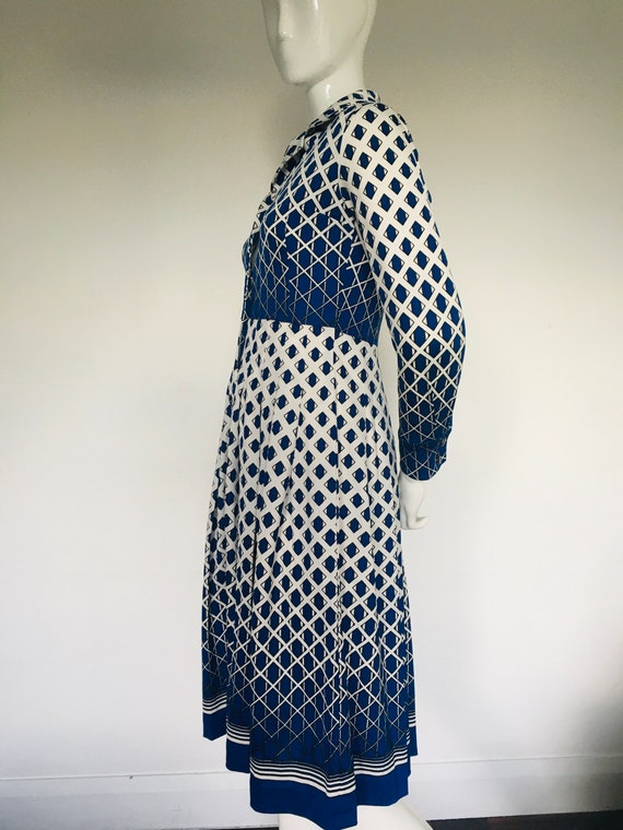 1960S 1970s geometrical print day dress Uk size 8 - image 5