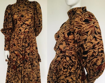 1970s Droopy & Brown Wool Dress: UK Size 6, Printed Fabric