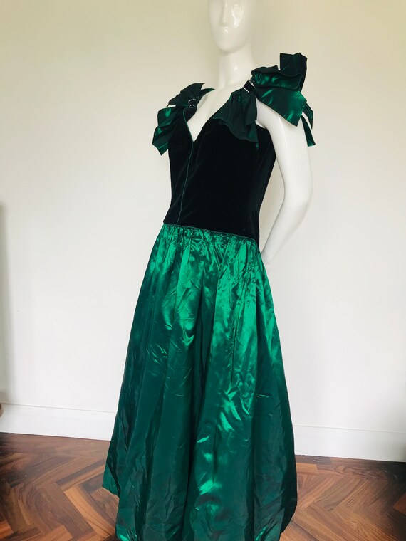 Dramatic 1980s green & velvet evening dress jacke… - image 5