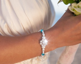 Something blue wedding bracelet, Beach wedding Bridal jewelry, Bridesmaid bracelet,  Bridesmaid thank you gift, Elastic pearl bracelet