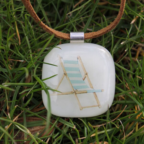 Holiday jewellery, deckchair pendant, beach jewellery, beach necklace, fused glass jewellery, summer pendant, casual pendant