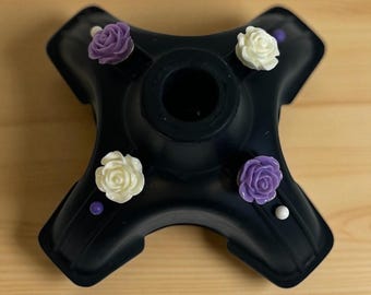4 prong(5/8") purple and white roses stand up by itself rubber tip, includes shipping