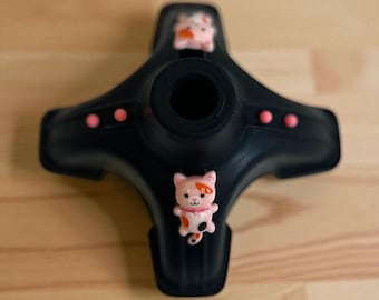 4 prong(5/8") cat  stand up by itself rubber tip, includes shipping