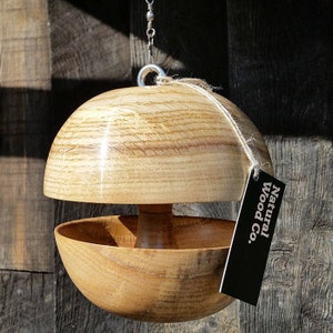 Oak Apple core Bird feeder Medium image 4