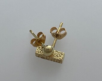 18k gold mis-match stud earrings
