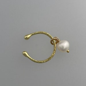 18k solid gold & white pearl hammered ear cuff