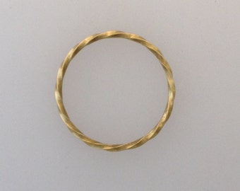 18k yellow gold twisted ring