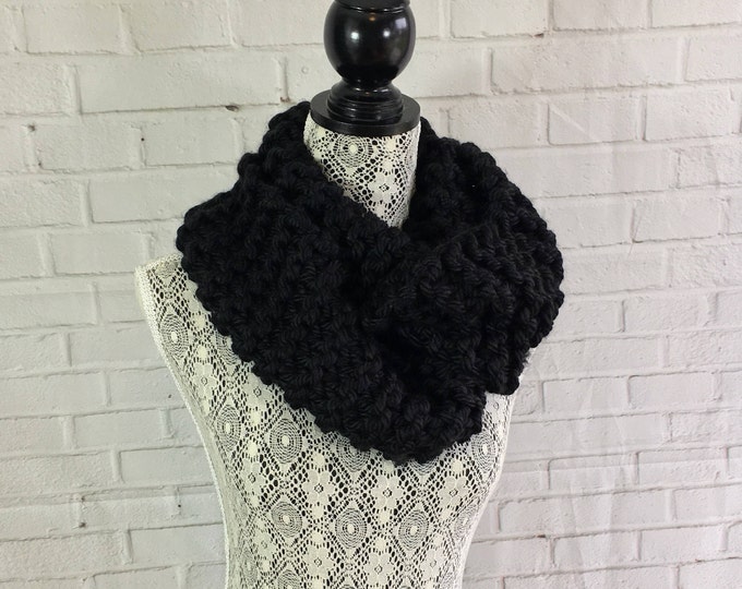 Black infinity scarf / black scarf / knitted infinity scarf / infinity scarf / gifts for her / made in Canada / handmade gift / handknit /