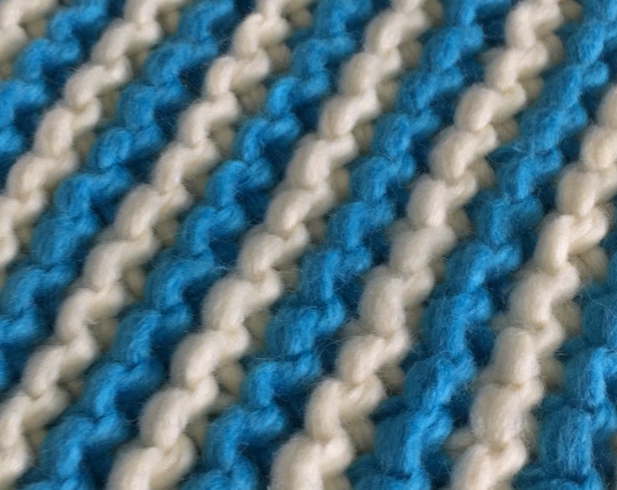 Knit cat blanket / cat blanket / cat bedding / cat bed / knit blanket / cat gift / gift for cat / handmade cat gift / ready to ship / sale