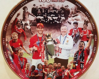 Manchester United 8" (20cm) Plate Called 100 Years At The Top Plaque George Best Eric Cantona Wain Rooney Ryan Giggs Ronaldo Ferguson etc