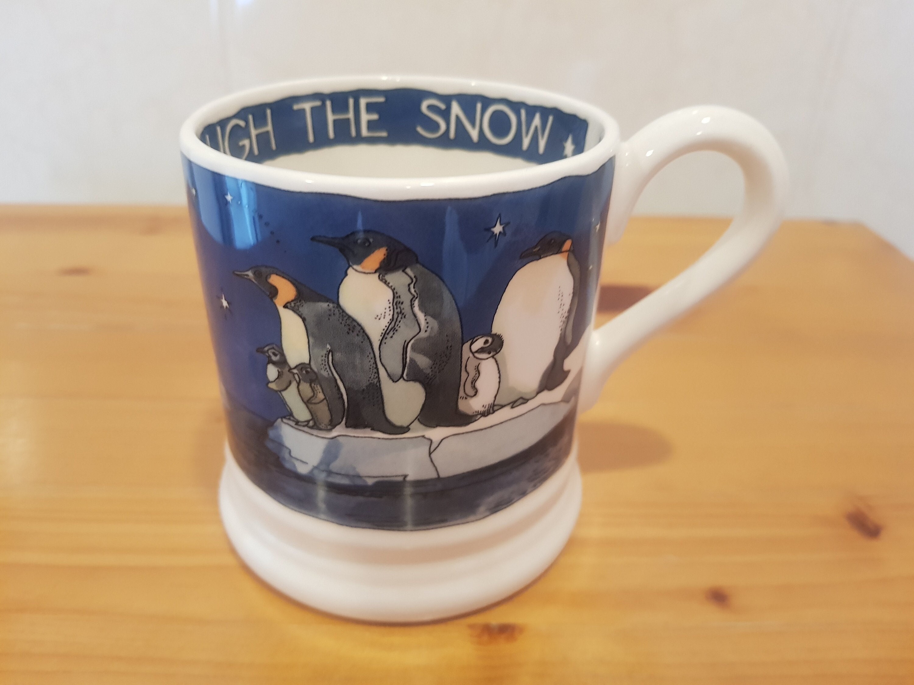 Emma Bridgewater Handmade Ceramic The Night Sky Christmas Carolling Gift  Half-Pint Coffee and Tea Mug