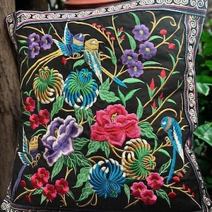 Undulat fågel färgglada broderade blommor boho tribal hmong örngott kudde kulle stam hippie zigenare boho hem sängdekor present