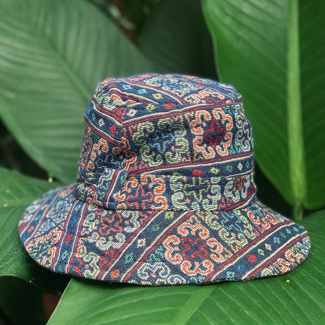 ILLEDIT FLOWER ARTWORK BUCKET HAT バケハ ILLEDIT FLOWER ARTWORK BUCKET HAT バケハ