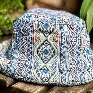 Bucket Hat boho Style Tribal Bohemian Ikat Aztec design Hipster Roll brim hat Ethnic print Festival Nomadic outfit men Cotton hat White blue