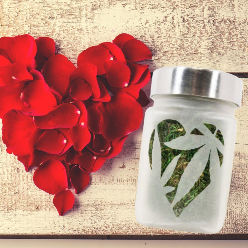 Adorable Flower in Heart Stash Jar, Airtight & Odor Proof Storage Jar, Unique Birthday Gifts, Handmade Etched Glass Gifts by Twisted420Glass image 5