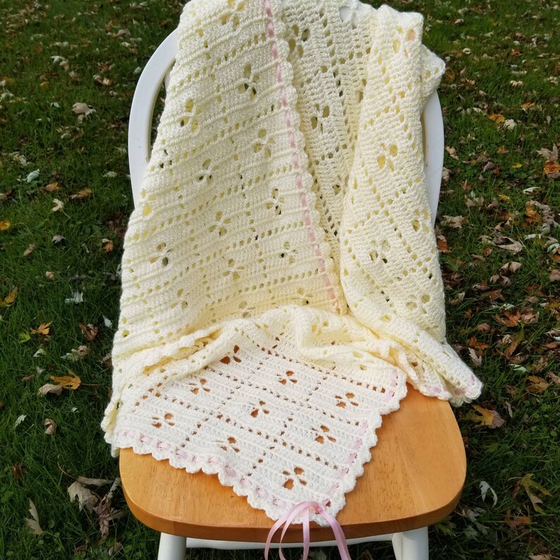 Resultado de imagem para The Midwife Blanket