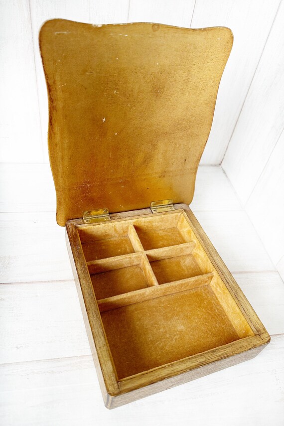 Vintage Wooden Mele Jewel Case…Made In Japan Gem