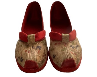 Size 8 1950's Red Silk Brocade Girls Oriental Slippers Shoes 1611640285