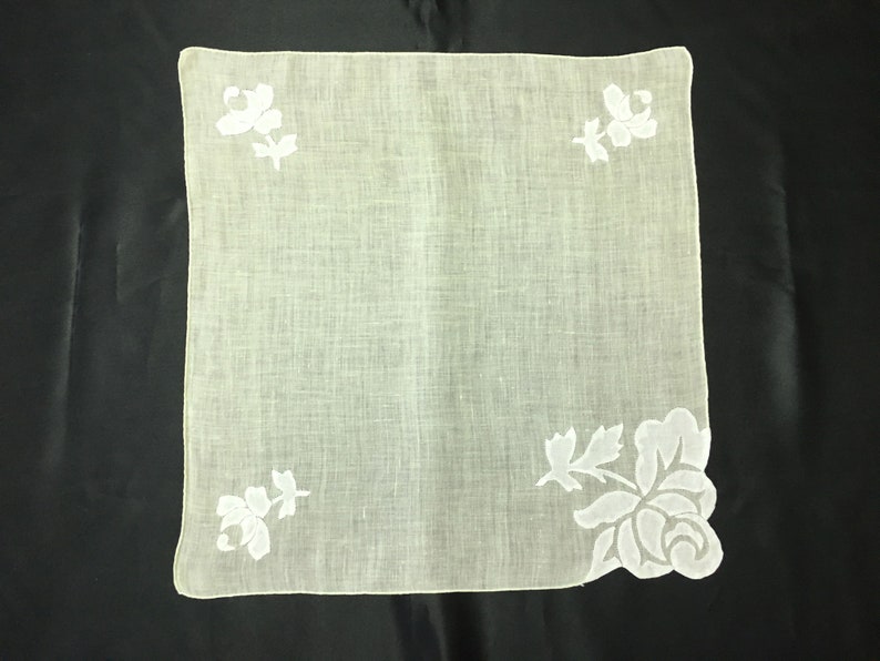Vintage Green Linen w White Floral Appliqued Design Hankie Handkerchief