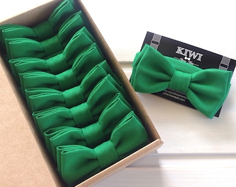 Green wedding bow ties | Groom bowtie | Greenery wedding | Emerald green bow tie | Forest, floral or woodland wedding | Vert noeud papillon