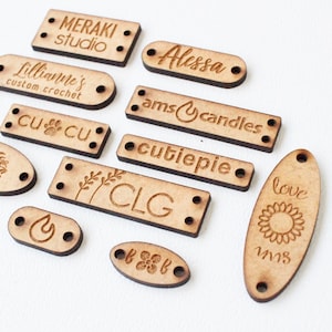 Set of 50 Wooden tags with personalized logo for packaging - tags with custom text or name for accessories - wooden buttons, party favors