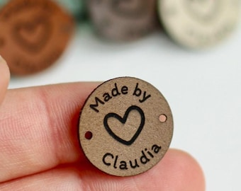 Gemaakt door superkleine kunstleerlabels voor amigurumi- en haakprojecten