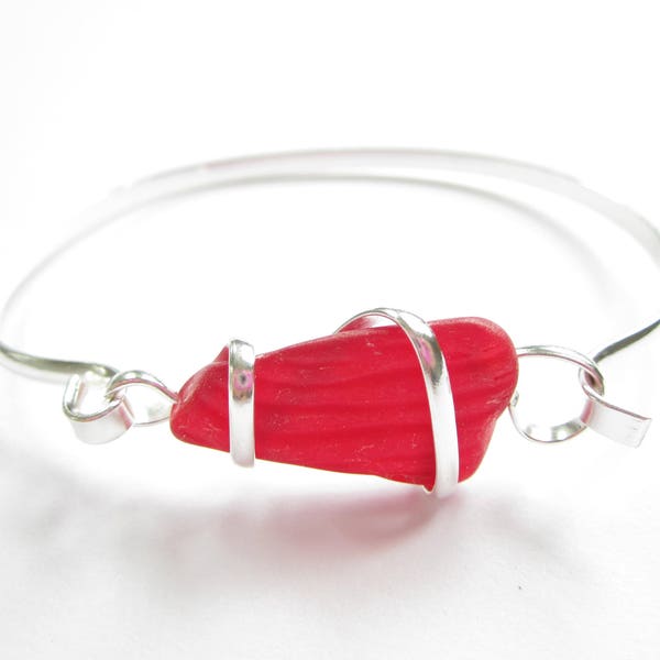 Silver Plated Bangle with Red Sea Glass Piece-Sea Glass Bracelet-Beach Glass Bangle-Beach Glass Jewelry-Sea Glass Jewelry-Bracelet Bangle