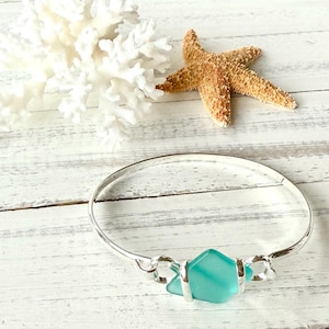 Sea Glass Bracelet-Emerald Sea Glass Bracelet-Beach Glass Bangle-Beach Glass Jewelry-Sea Glass Jewelry-Bracelet-Gifts for her-Jewerly