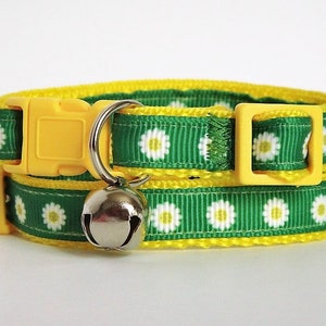 Cat Collar - Kitten Collar - Cat Collar with Daisies - Floral Cat Collar with Removable Bell - Green Cat Collar with White Flowers