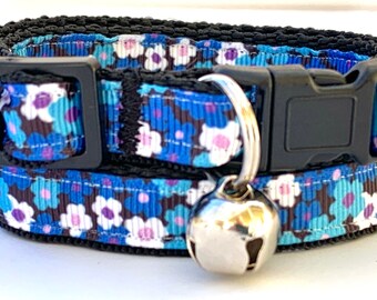 Pretty Floral Cat / Kitten Collar with Blue and White Flowers- Adjustable Cat Collar with Breakaway Buckle and Removable Bell