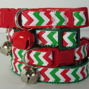 Christmas Cat Collar-Christmas Kitten Collar-Red and Green Chevron Christmas Cat Collar-Adjustable Breakaway Cat Collar with Removable Bell
