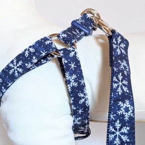 Snowflake Dog Harness and (optional) Leash - Navy Blue and White Snow Harness - Boy or Girl Dog Harness - Fabric Step-in Dog Harness
