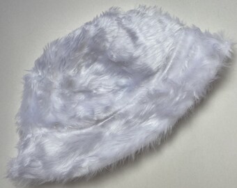 White faux fur bucket hat - unisex
