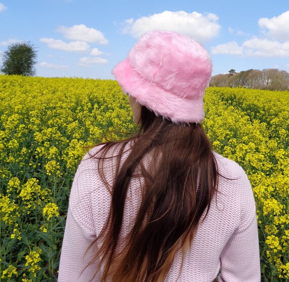 pink faux fur bucket hat