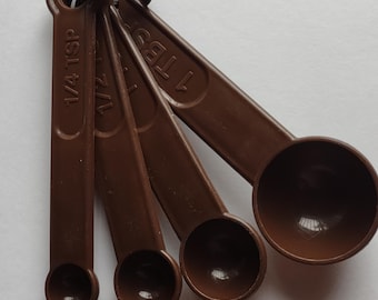 Vintage Rubbermaid Measuring Spoons