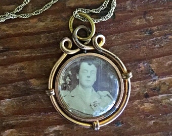 English Victorian Photo Necklace ~ Victorian Photography ~ English Victorian Photography ~ Victorian Jewelry ~ Victorian Keepsake