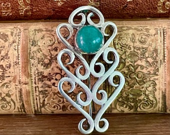 Antique Sterling Silver Mexican Brooch with Green Agate Stone ~ Vintage Hand Made Sterling Silver Brooch From Mexico