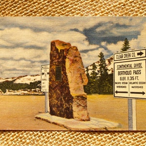 Carte postale en lin vintage des années 1950 Continental Divide représentant le col de Berthoud,