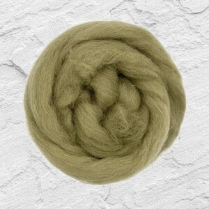 Dyed Shetland Natural Spinning Fiber Wool Top Roving / 1oz - Camo