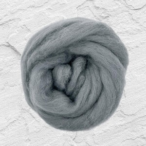 Dyed Shetland Natural Spinning Fiber Wool Top Roving / 1oz - Heron