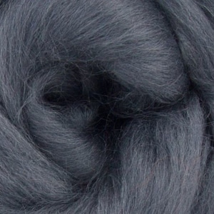 Dyed Corriedale Natural Spinning Fiber Wool Top Roving / 1oz - Granite