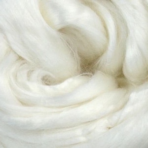 Bamboo Top - Undyed Spinning Fiber / 1oz