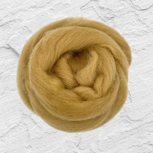 Dyed Shetland Natural Spinning Fiber Wool Top Roving / 1oz - Butterscotch