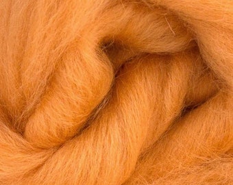 Dyed Corriedale Natural Spinning Fiber Wool Top Roving / 1oz - Peach