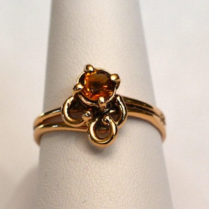 14kt 5 mm Faceted Citrine Wire Sculpture Ring