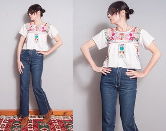 Vintage 1970's | Floral | Hand Embroidered | Pullover | Cotton | Cropped | Top | Blouse | S