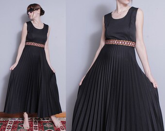 Vintage 1970's I Black | Accordion Pleated | Metallic Waistline | Bohemian | Maxi | Dress | S