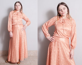 Vintage 1970's | Peach | Maxi | Gown | Ruffled Collar | S
